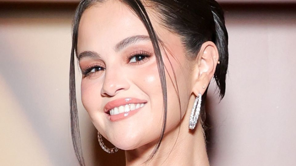 Selena Gomez’s Beachy, Bronzy Glam Just Set the Tone for Summer — See Photo